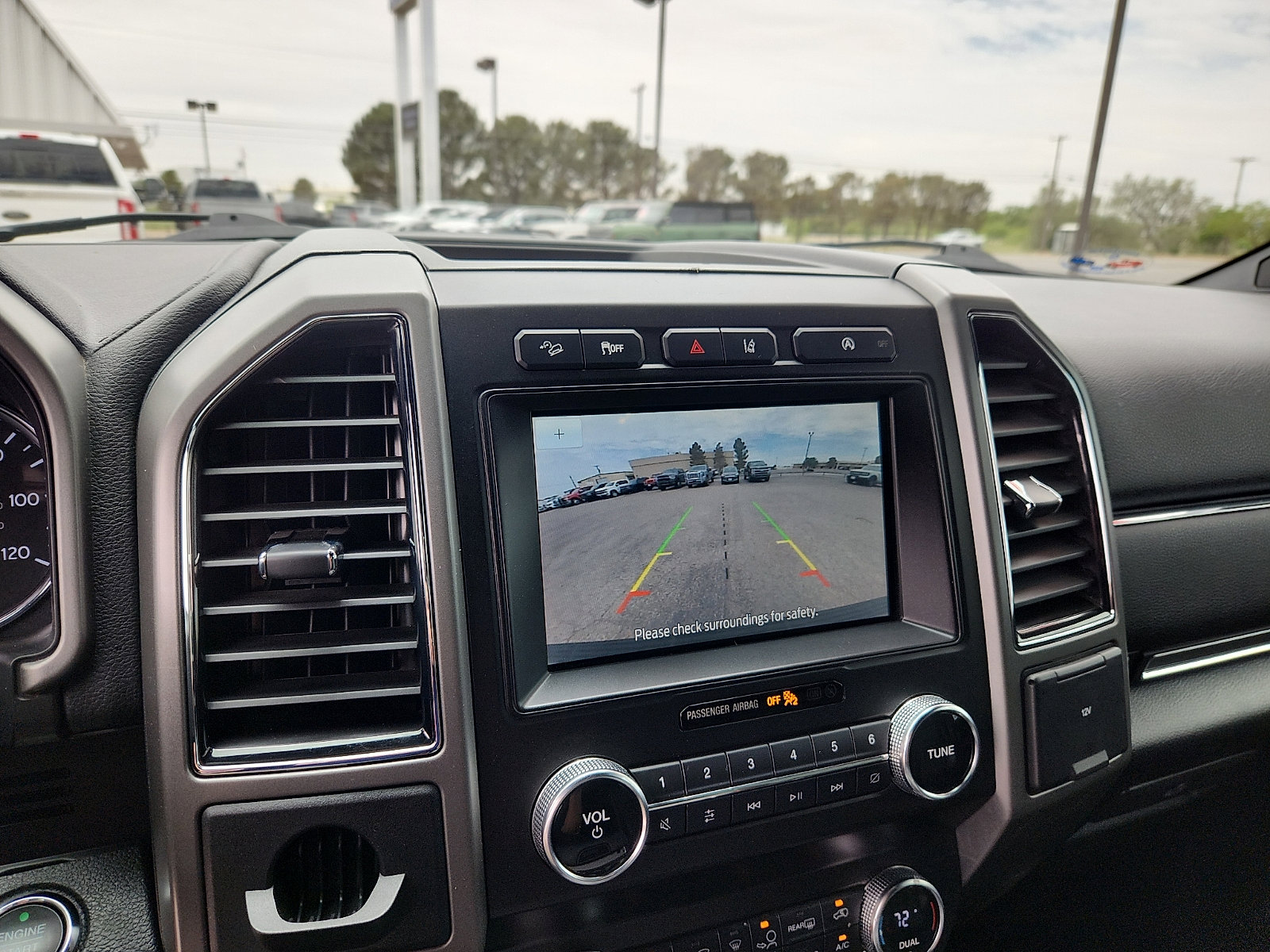 Certified 2020 Ford Expedition XLT w/ Equipment Group 202A AWD/4WD image 11