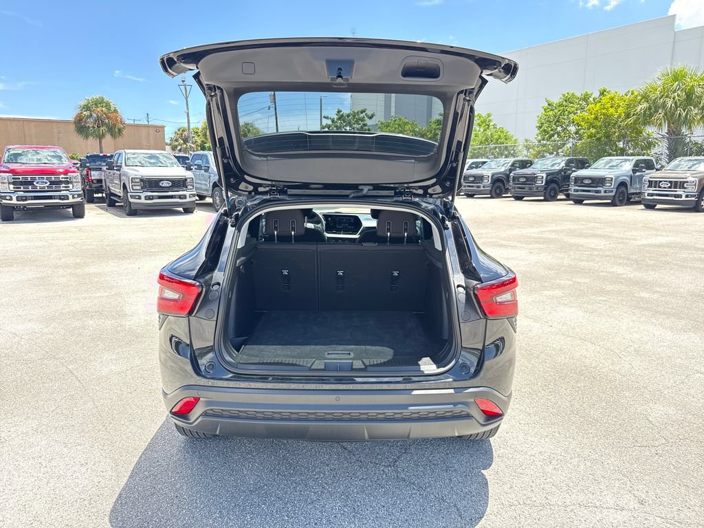 Used 2024 Chevrolet Trax LS w/ LS Convenience Package FWD image 25