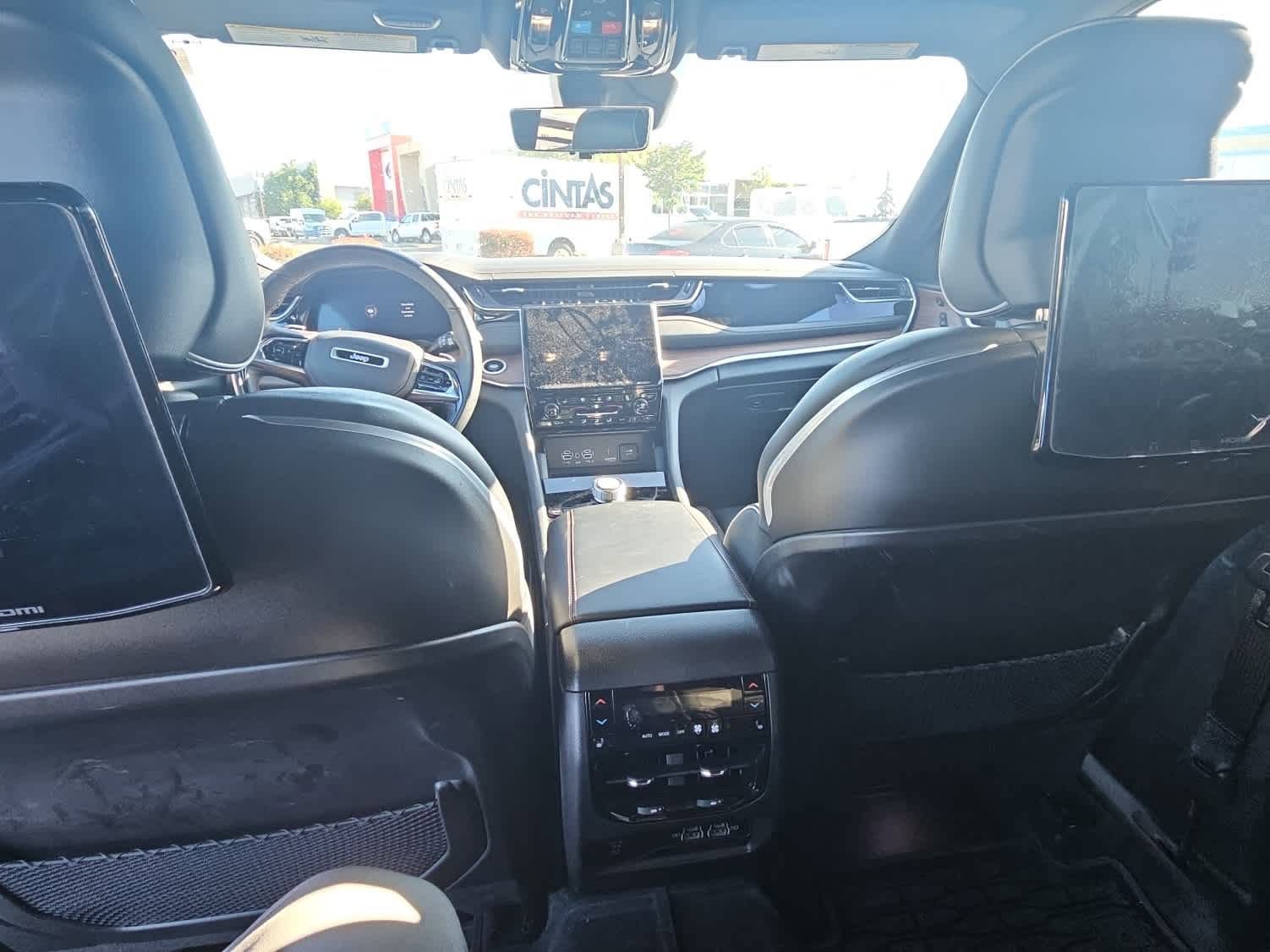 Used 2023 Jeep Grand Cherokee Summit w/ Adv Protech Group IV image 10