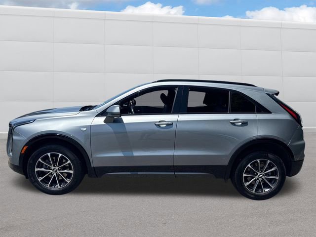 Used 2024 Cadillac XT4 Sport image 2