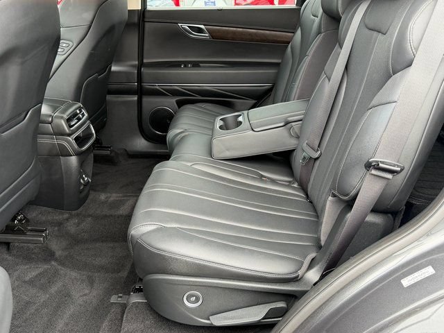 Used 2022 Genesis GV80 2.5T AWD/4WD image 7