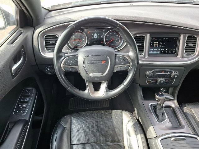 Used 2019 Dodge Charger SXT w/ Leather Interior Group RWD image 12