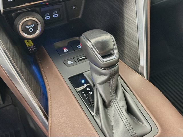 Used 2024 Toyota Venza XLE AWD/4WD image 19