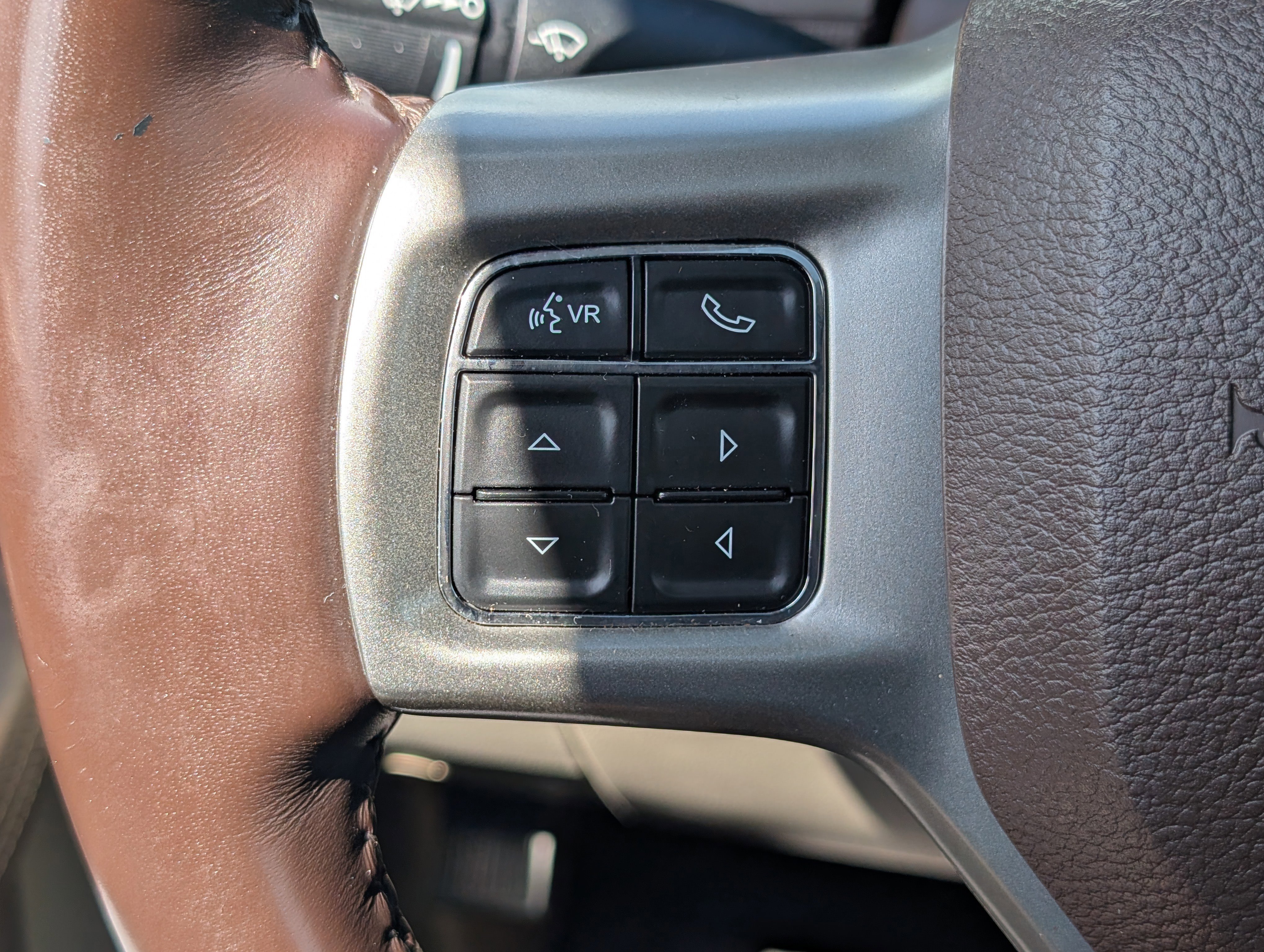 Used 2018 RAM 2500 Laramie w/ Off Road Package image 22