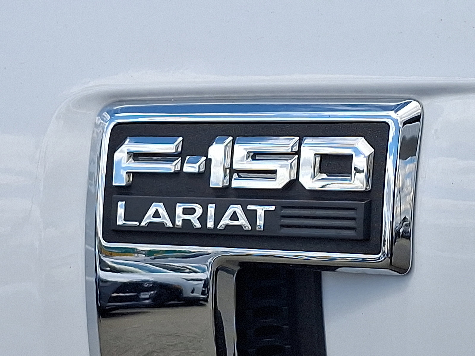 Certified 2022 Ford F150 Lariat w/ Equipment Group 501A Mid image 30