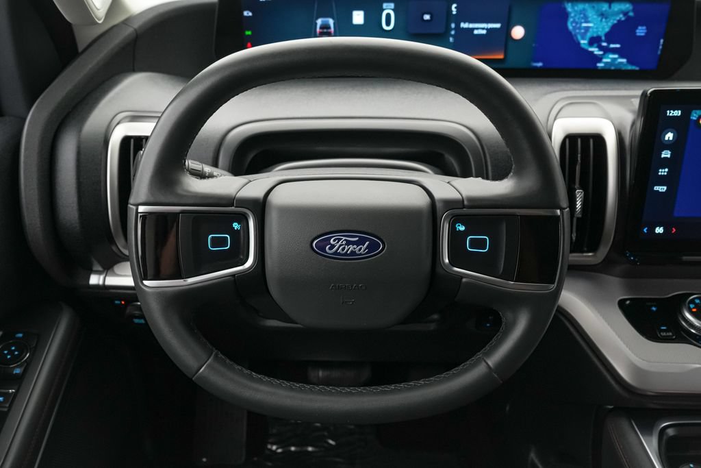 Certified 2025 Ford Expedition Active AWD/4WD image 13