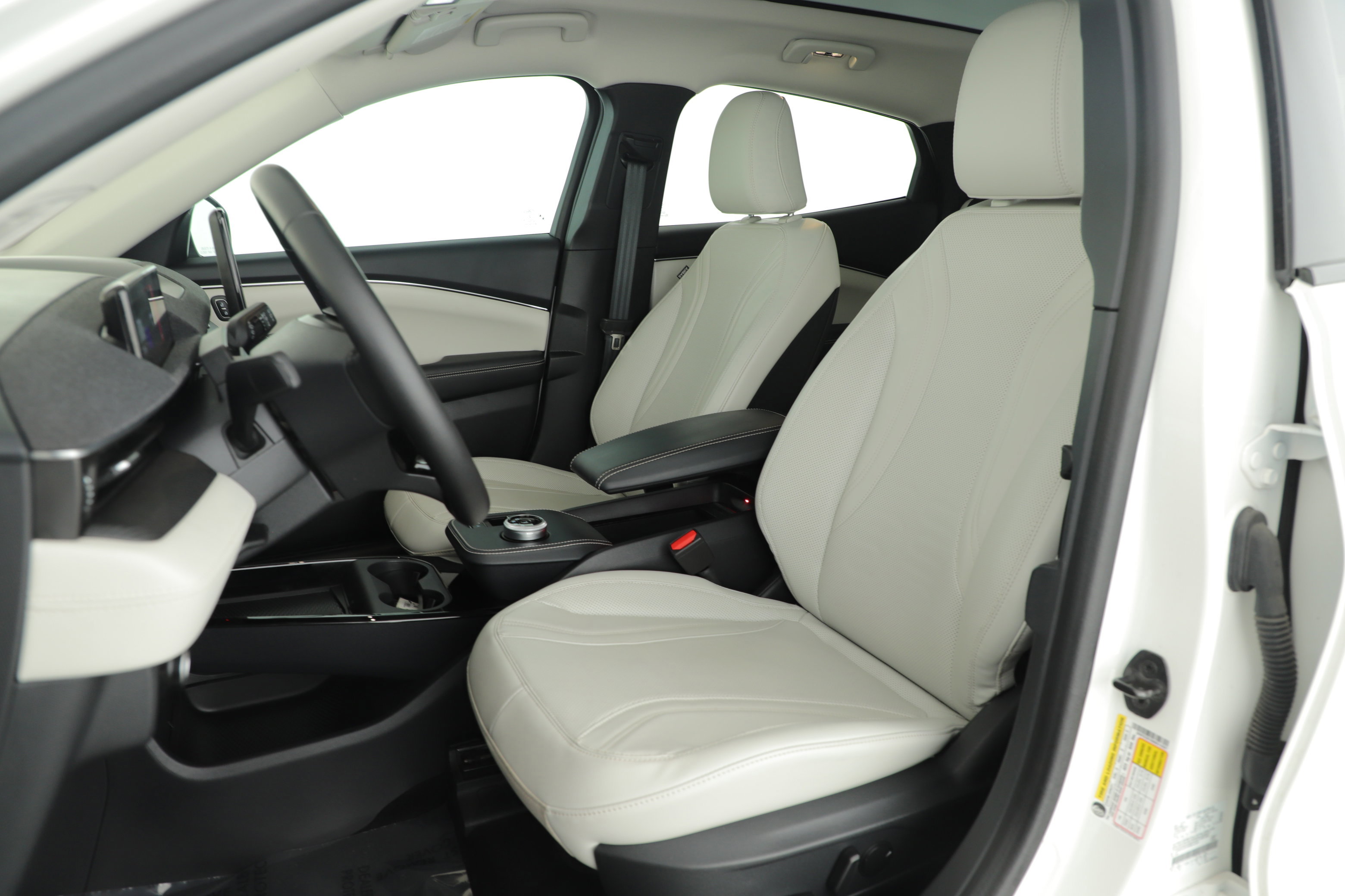 Certified 2024 Ford Mustang Mach-E Premium image 5