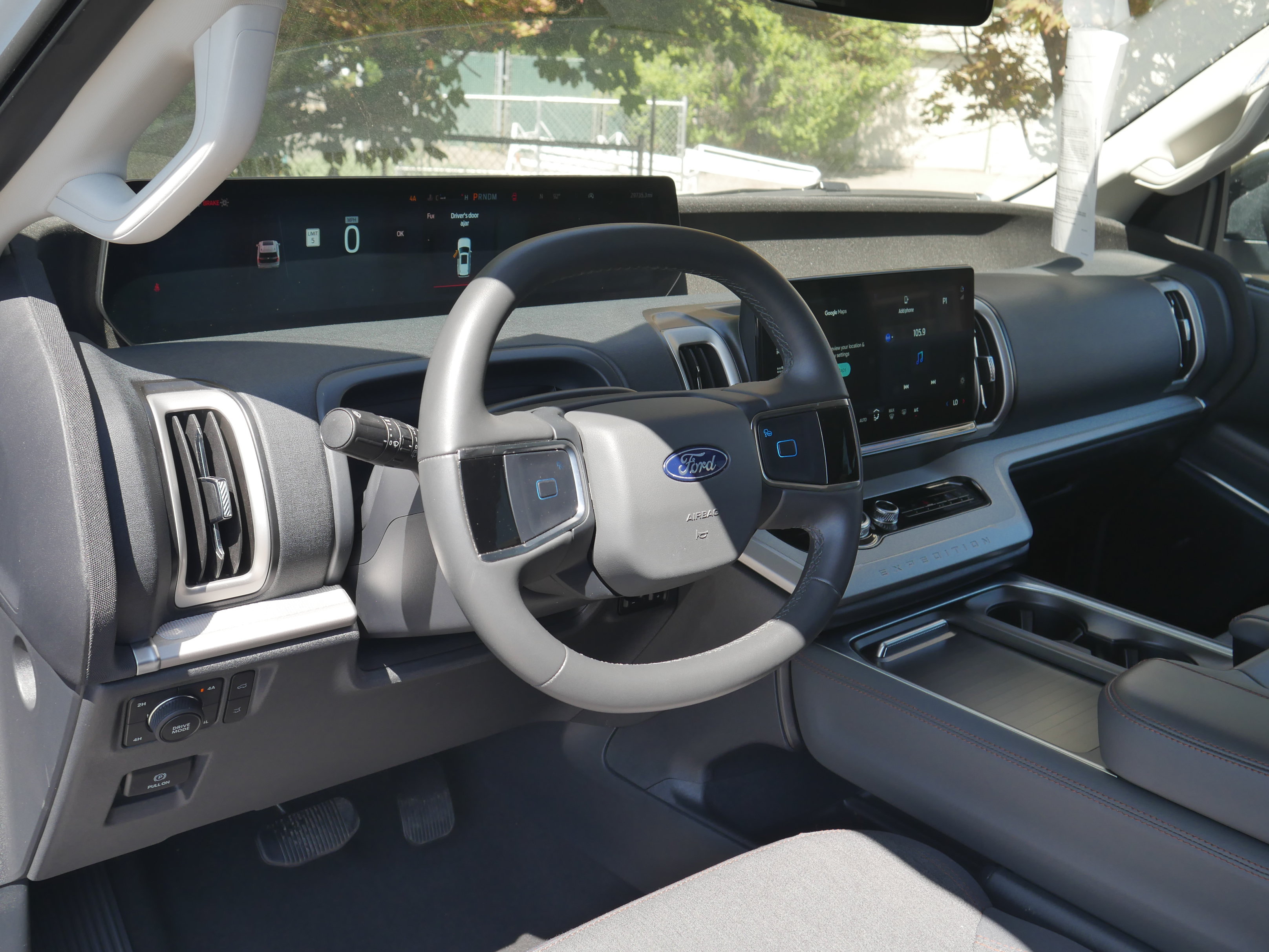 Certified 2025 Ford Expedition Active AWD/4WD image 4