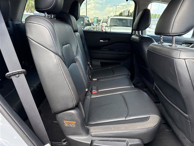 Used 2022 Nissan Pathfinder SL FWD image 21