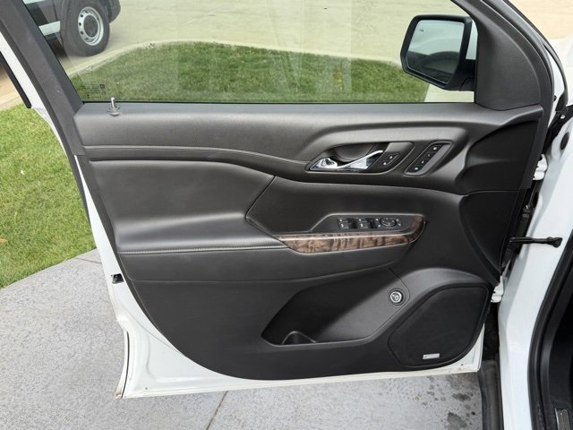 Used 2023 GMC Acadia Denali image 9