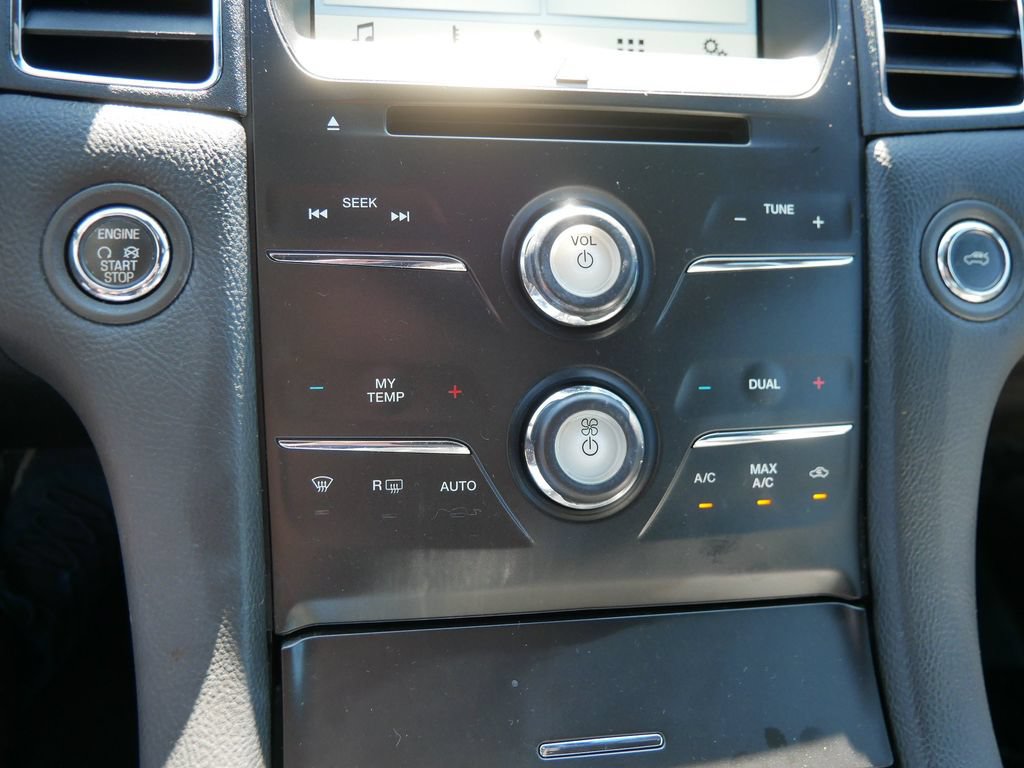 Certified 2018 Ford Taurus SEL w/ Equipment Group 201A FWD image 22