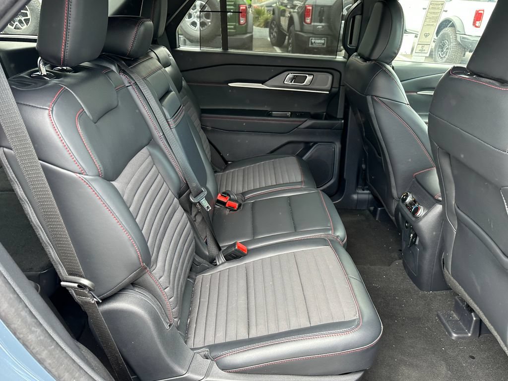 Certified 2025 Ford Explorer ST-Line w/ Premium Package RWD image 20