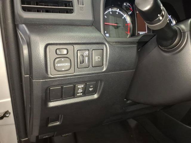 Used 2024 Toyota 4Runner TRD Off-Road Premium AWD/4WD image 17