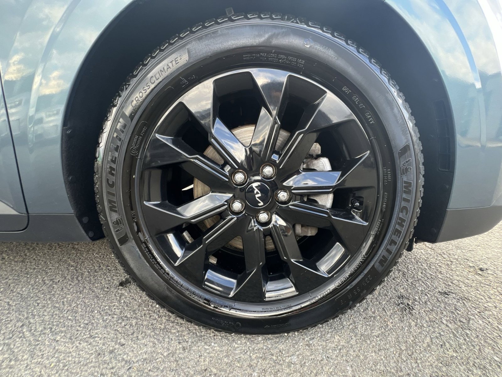 Used 2023 Kia Carnival SX Prestige image 12