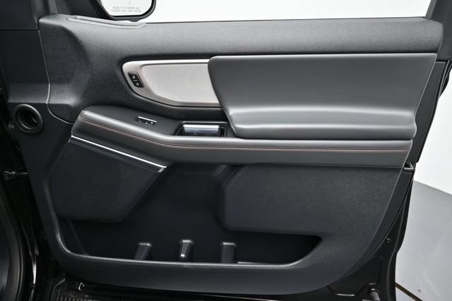 Certified 2025 Ford Expedition Active AWD/4WD image 50