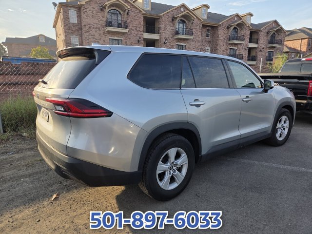 Used 2025 Toyota Grand Highlander FWD image 3