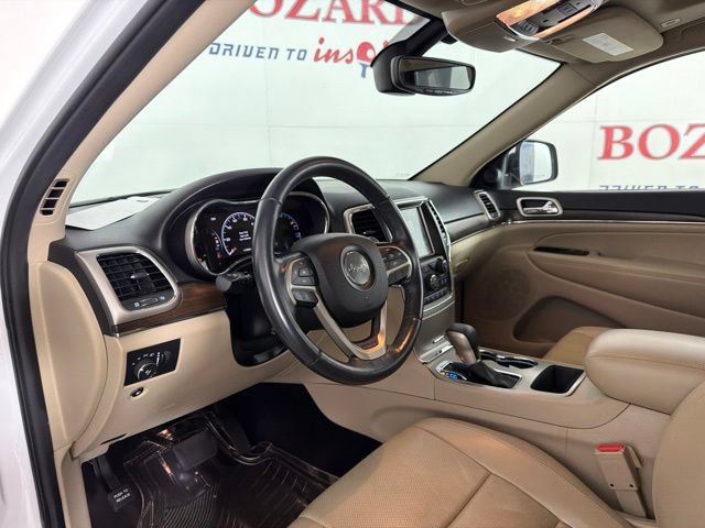 Used 2017 Jeep Grand Cherokee Limited w/ Luxury Group II RWD image 12