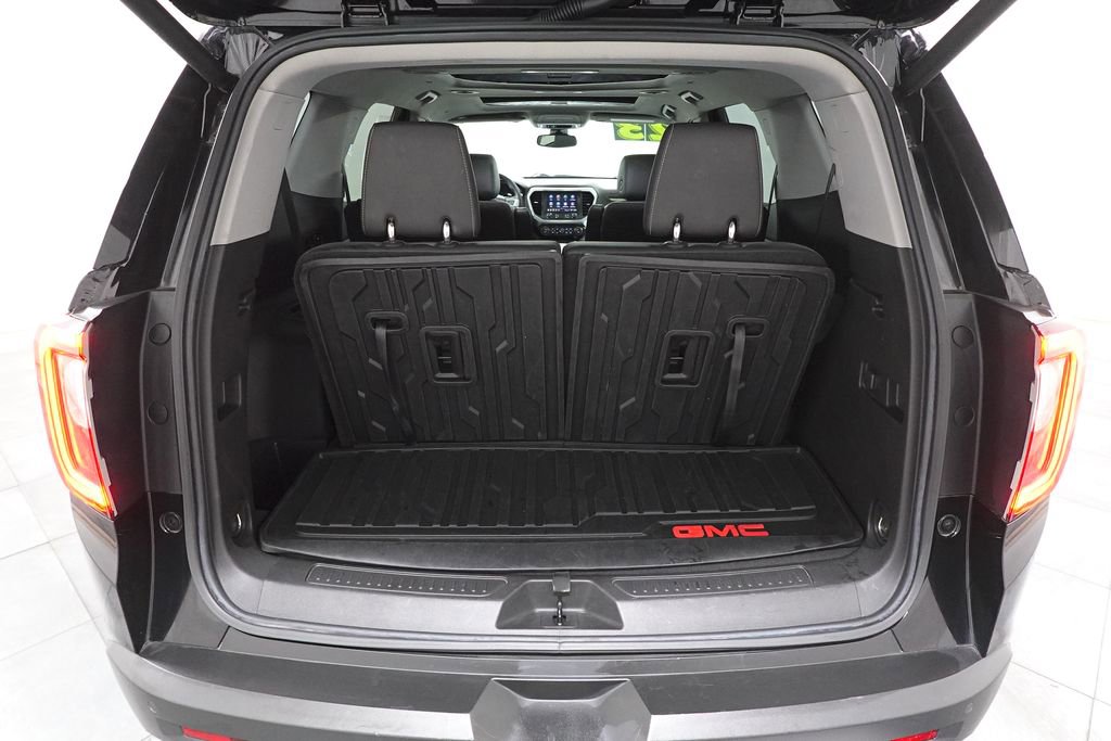 Used 2023 GMC Acadia SLT w/ Technology Package image 31