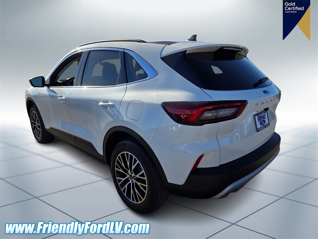 Certified 2025 Ford Escape SE w/ PHEV Premium Package image 3