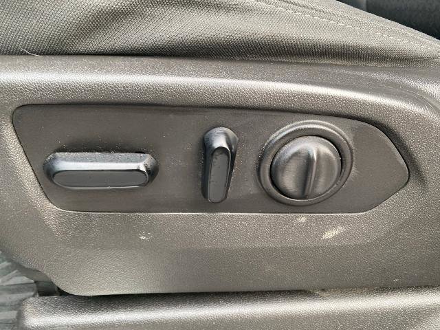 Used 2022 Chevrolet Silverado 2500 LT w/ Convenience Package image 15