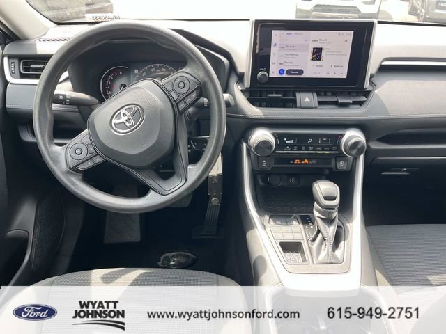 Used 2024 Toyota RAV4 LE AWD/4WD image 13