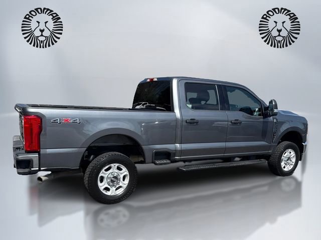 Certified 2025 Ford F250 XLT w/ Snow Plow Prep Package AWD/4WD image 5