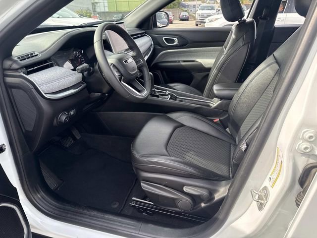 Used 2024 Jeep Compass Latitude image 19