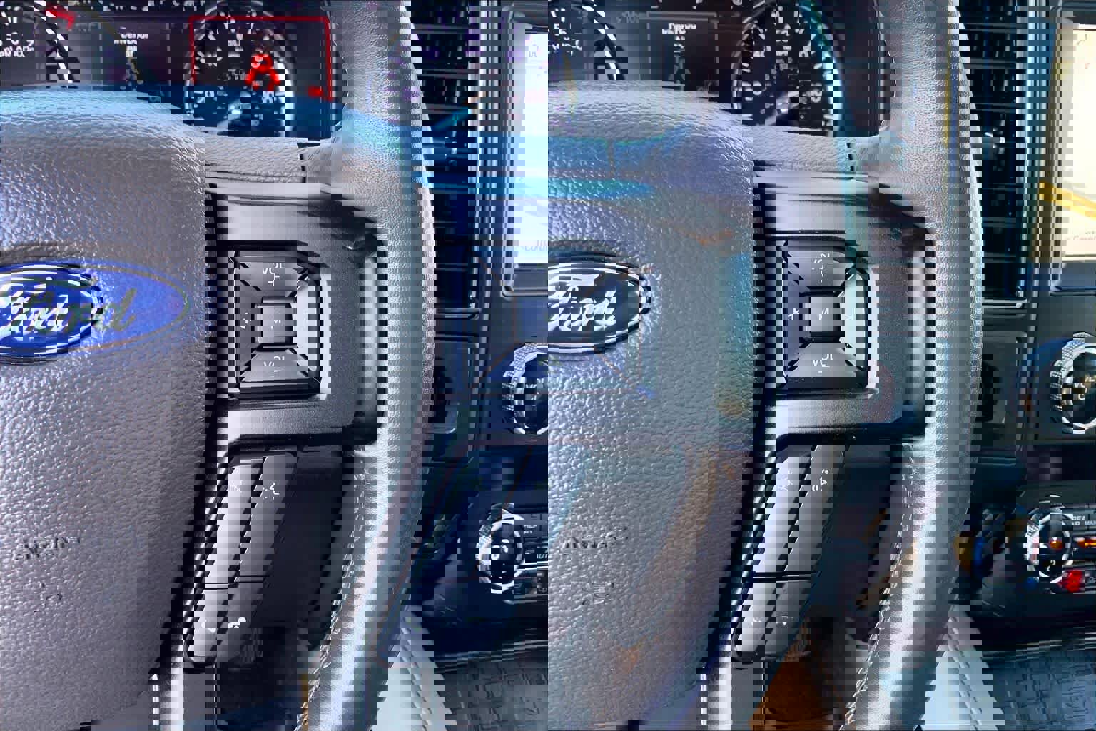 Certified 2020 Ford Expedition Limited w/ Equipment Group 302A image 21