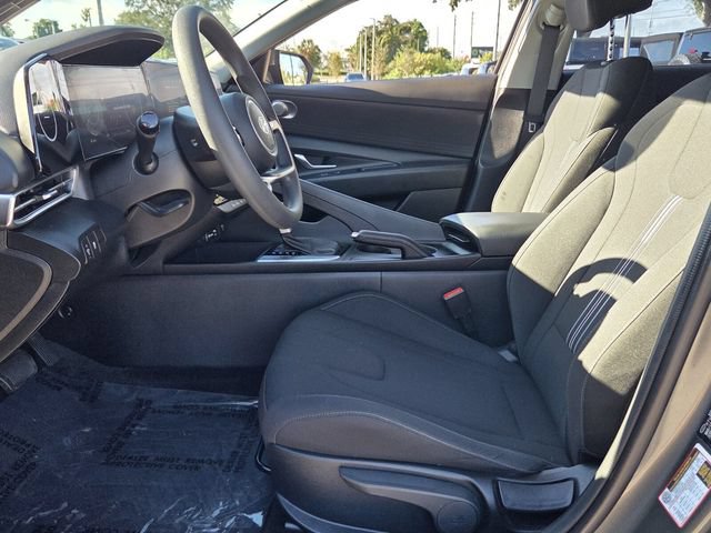 Used 2024 Hyundai Elantra SEL FWD image 11