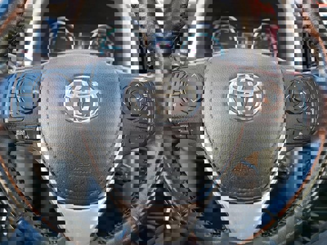 Used 2017 Toyota RAV4 Limited image 23