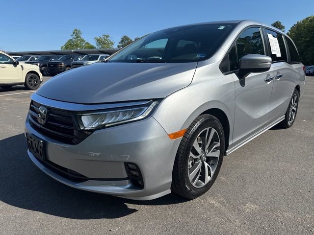 Used 2024 Honda Odyssey Touring image 1