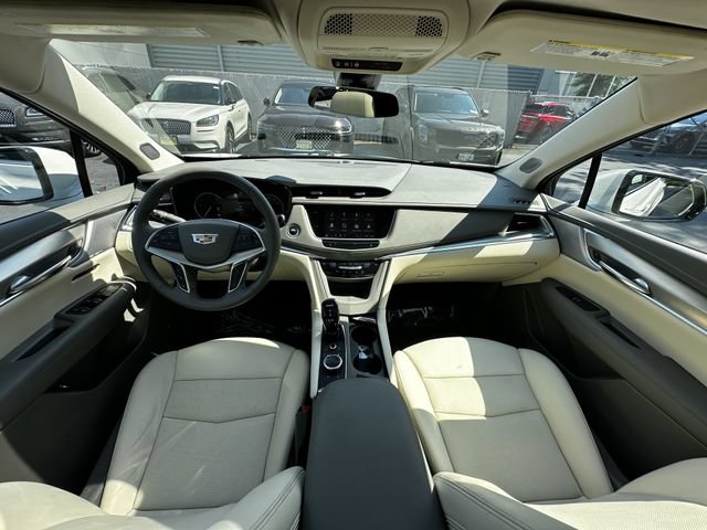 Used 2023 Cadillac XT5 Premium Luxury AWD/4WD image 3