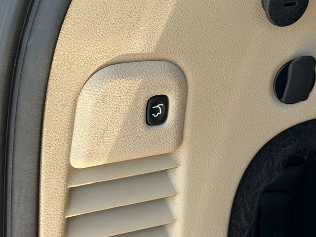 Used 2017 Jeep Grand Cherokee Limited AWD/4WD image 18