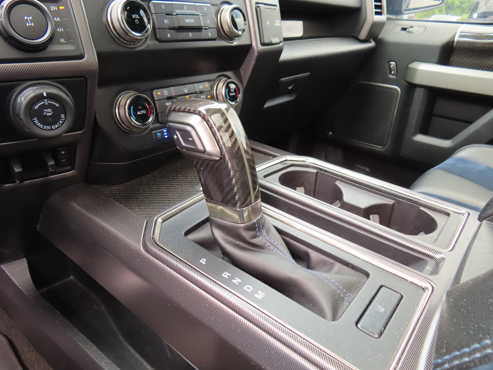 Certified 2019 Ford F150 Raptor w/ Equipment Group 802A Luxury AWD/4WD image 35