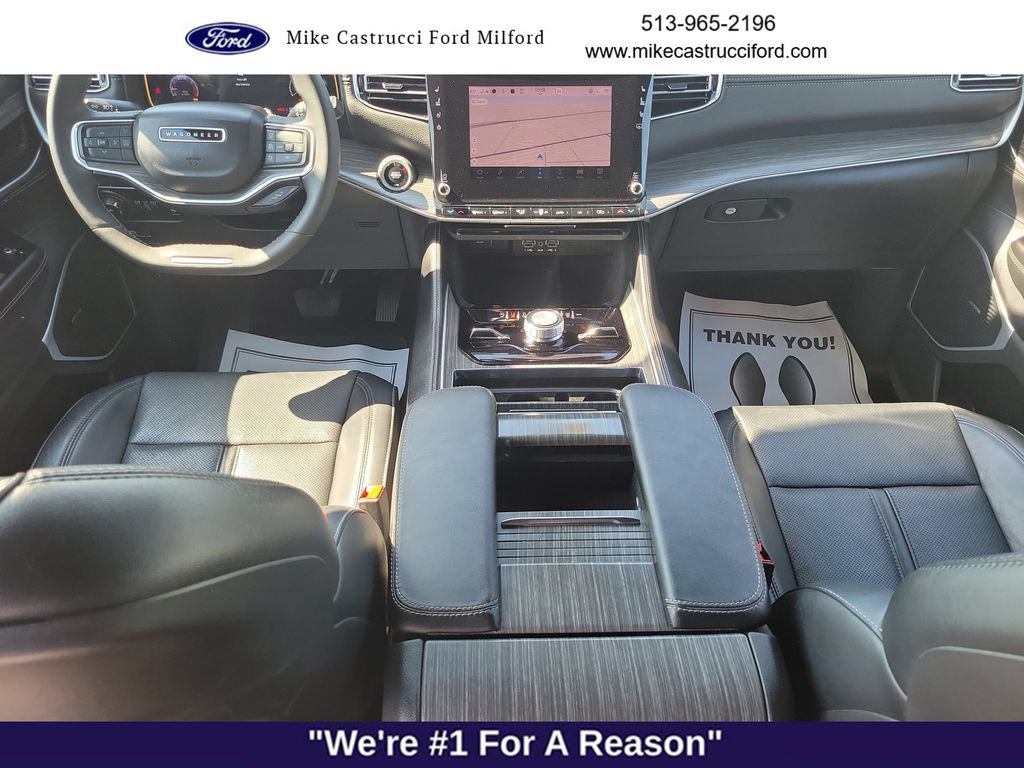 Used 2024 Jeep Wagoneer L Series III w/ Flexible Seating Group AWD/4WD image 10