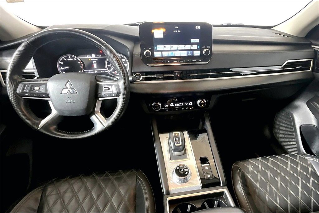 Used 2022 Mitsubishi Outlander SEL image 11