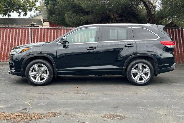 Used 2018 Toyota Highlander Limited image 28