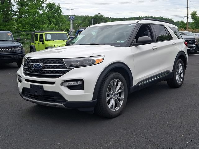 Certified 2023 Ford Explorer XLT w/ Equipment Group 202A AWD/4WD image 6