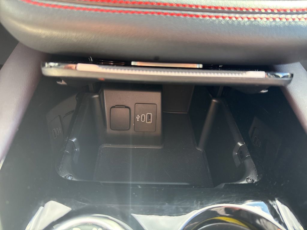 Certified 2025 Ford Explorer Platinum w/ Ultimate Package image 20