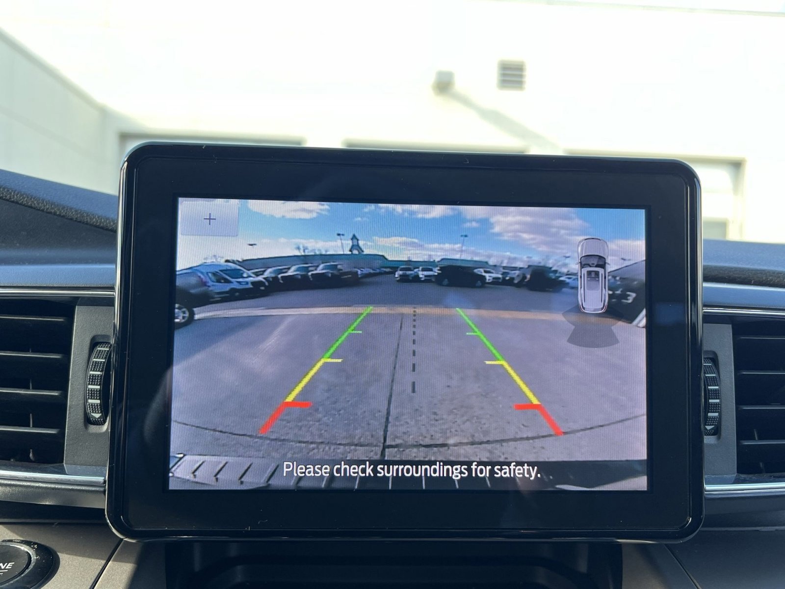 Certified 2022 Ford Explorer XLT w/ Equipment Group 202A image 19