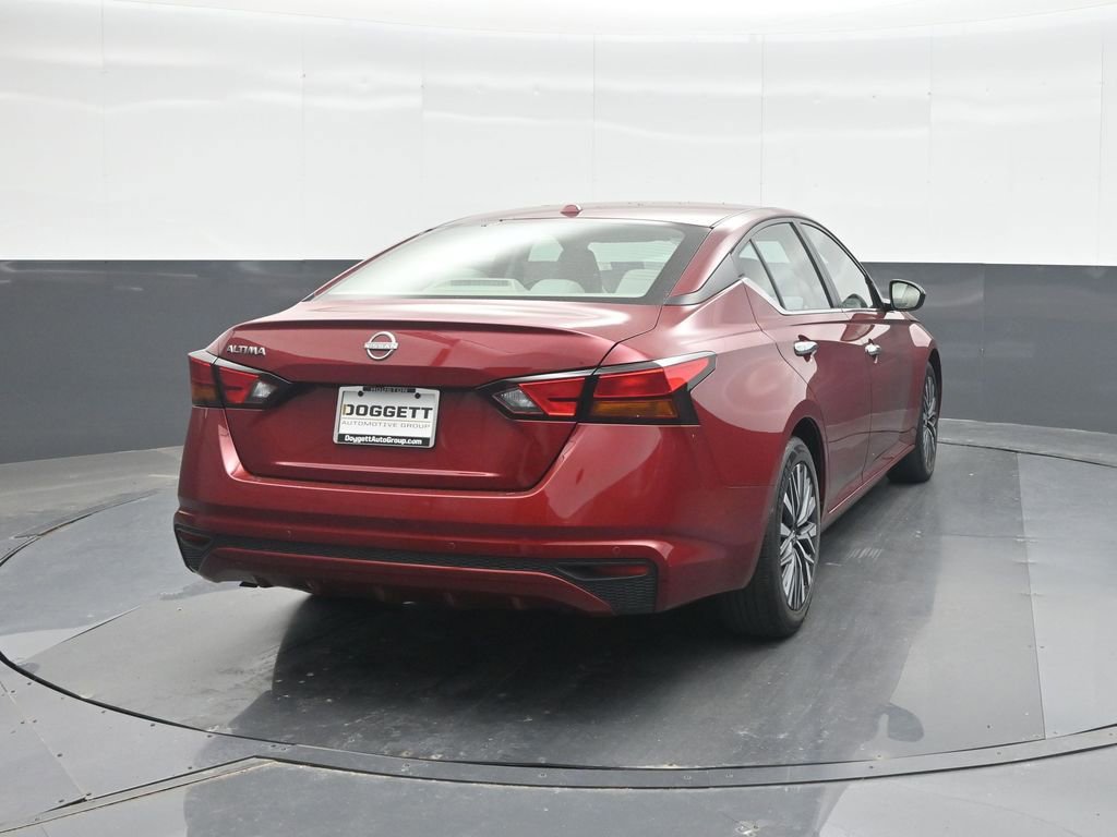 Used 2025 Nissan Altima 2.5 SV FWD image 24