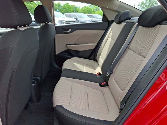 Used 2022 Hyundai Accent SE FWD image 11