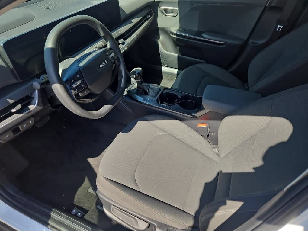 Used 2025 Kia K4 FWD image 14