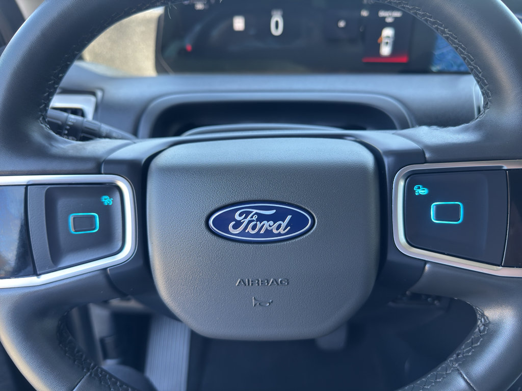 Certified 2025 Ford Expedition Active RWD image 11