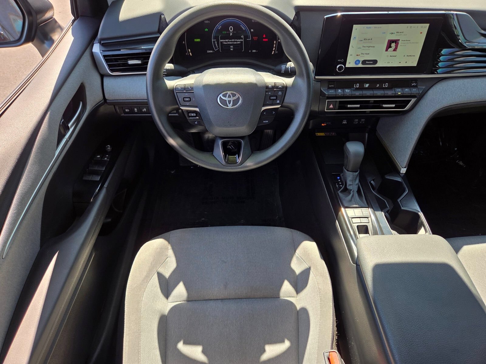 Used 2025 Toyota Camry LE w/ Convenience Package FWD image 12