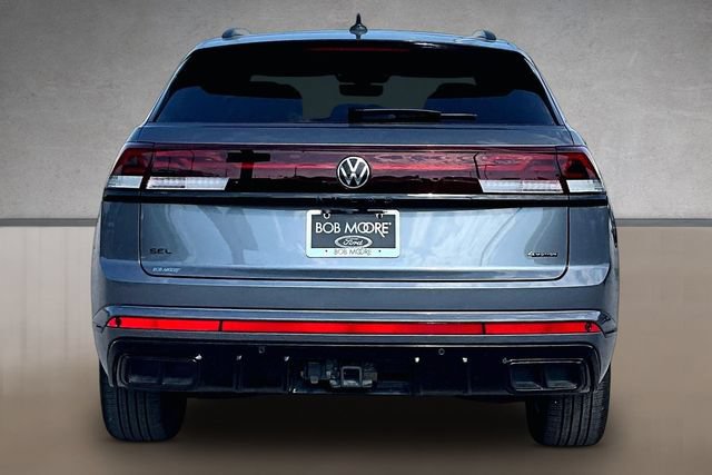 Used 2025 Volkswagen Atlas Cross Sport SEL R-Line AWD/4WD image 4