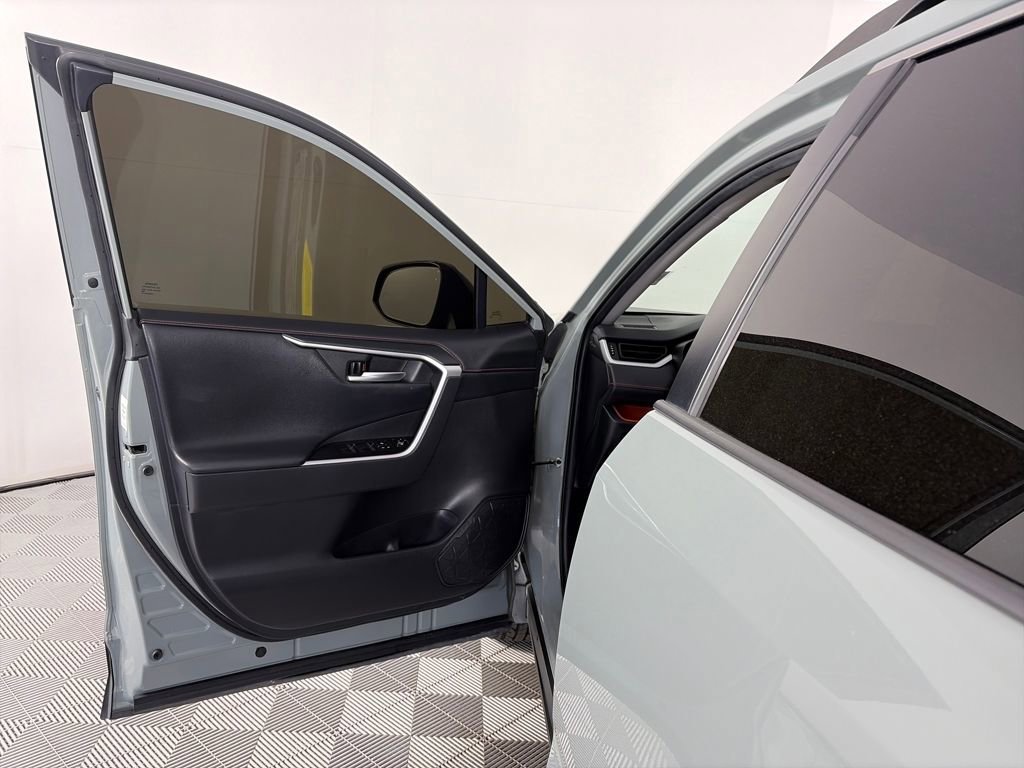 Used 2020 Toyota RAV4 Adventure image 10