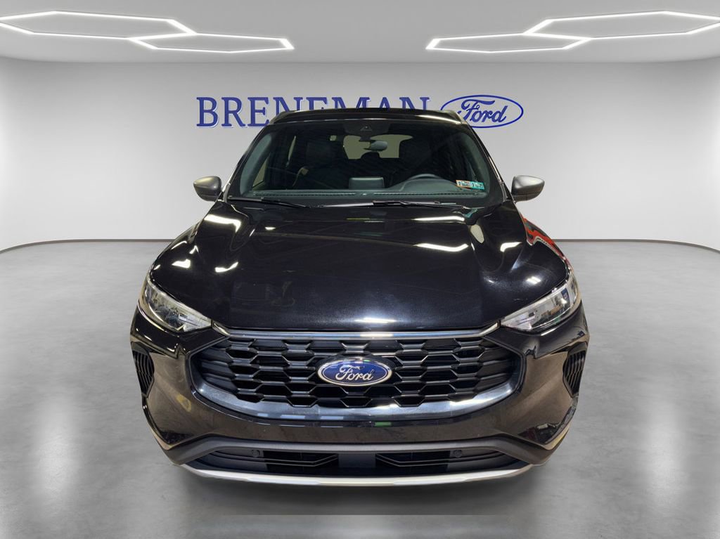 Certified 2025 Ford Escape ST-Line image 10