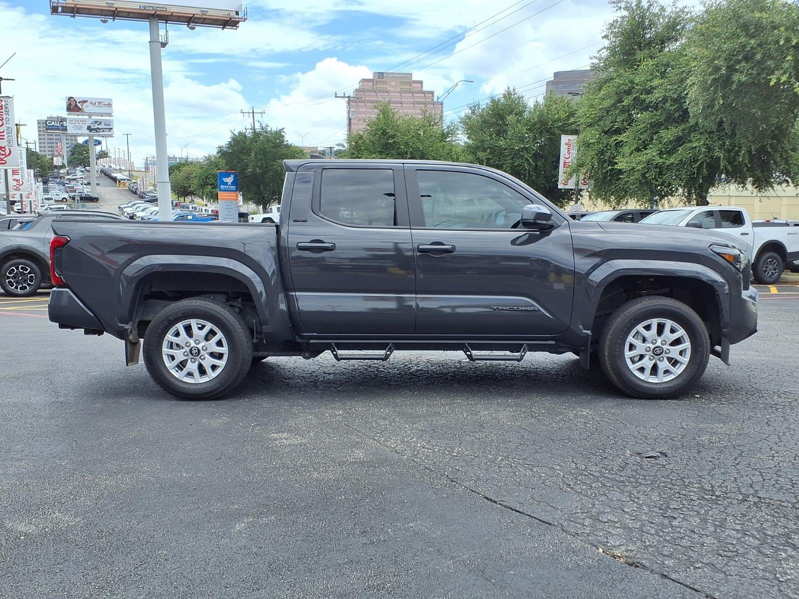 Used 2024 Toyota Tacoma SR5 RWD image 5