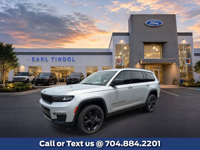 Used 2025 Jeep Grand Cherokee L Limited w/ Luxury Tech Group II AWD/4WD image 1